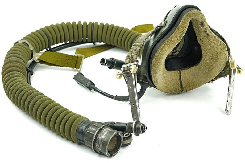 Original Russian and Ukrainian pilot helmet ZSH-7A with oxygen mask KM-34, MiG-31, MiG-35, Su-27.